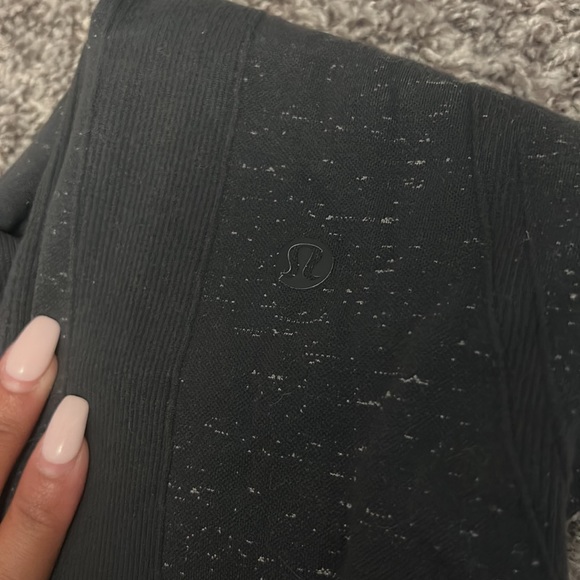 Lulu lemon leggings - Picture 2 of 2